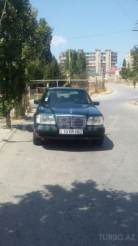 Mercedes E 200 1995, 300,000 km - 2.0 l - Bakı