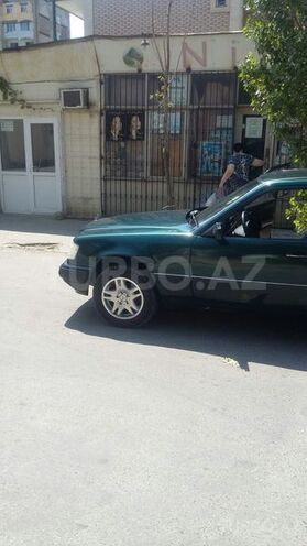 Mercedes E 200 1995, 300,000 km - 2.0 l - Bakı
