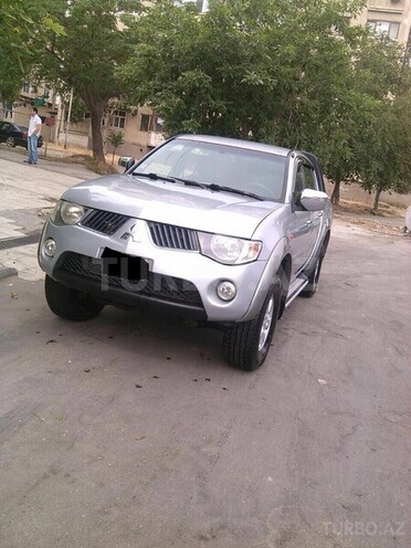 Mitsubishi L200 2008, 168,000 km - 2.5 l - Bakı