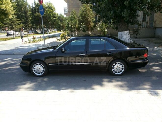 Mercedes E 240 2002, 210,000 km - 2.6 l - Sumqayıt