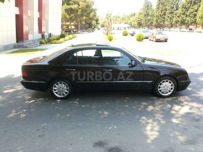 Mercedes E 240 2002, 210,000 km - 2.6 l - Sumqayıt