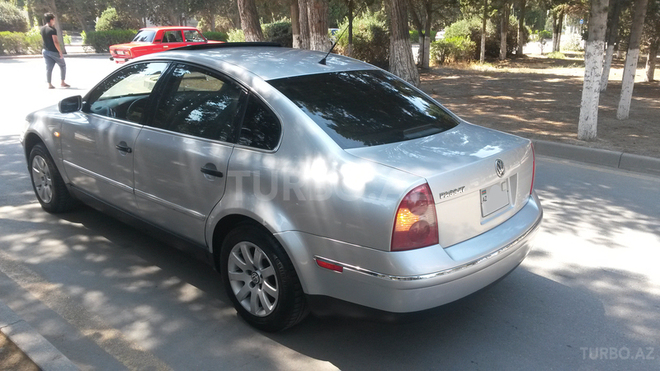 Volkswagen Passat 2003, 230,000 km - 1.8 л - Bakı