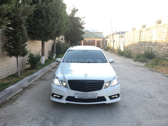 Mercedes E 250 2011, 99,000 km - 1.8 л - Bakı