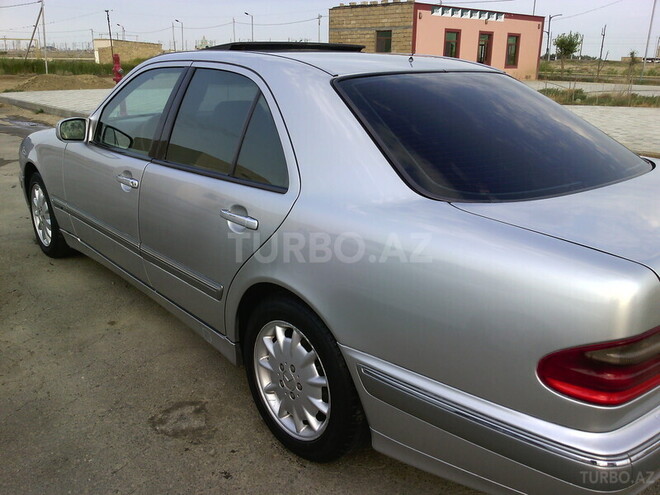 Mercedes E 270 2000, 250,155 km - 2.7 l - Bakı