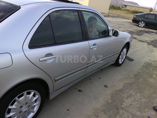Mercedes E 270 2000, 250,155 km - 2.7 l - Bakı