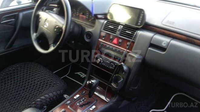 Mercedes E 270 2000, 250,155 km - 2.7 l - Bakı