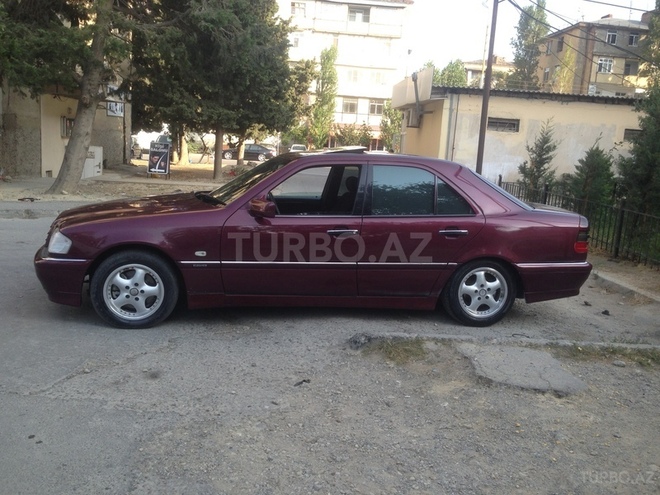 Mercedes C 180 1997, 235,000 km - 1.8 l - Bakı