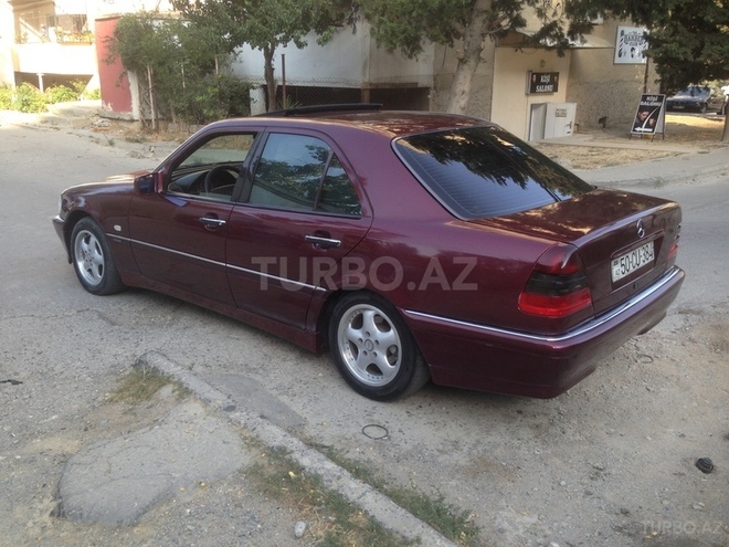 Mercedes C 180 1997, 235,000 km - 1.8 l - Bakı