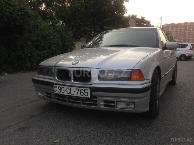 BMW 320 1991, 220,000 km - 2.0 l - Bakı