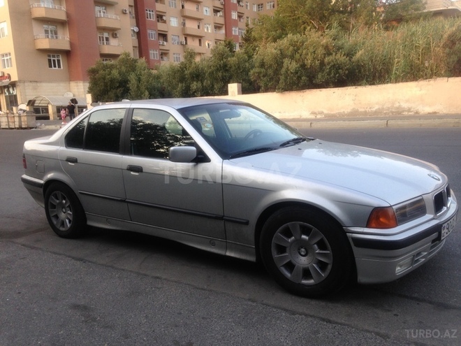 BMW 320 1991, 220,000 km - 2.0 l - Bakı
