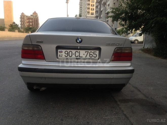 BMW 320 1991, 220,000 km - 2.0 l - Bakı