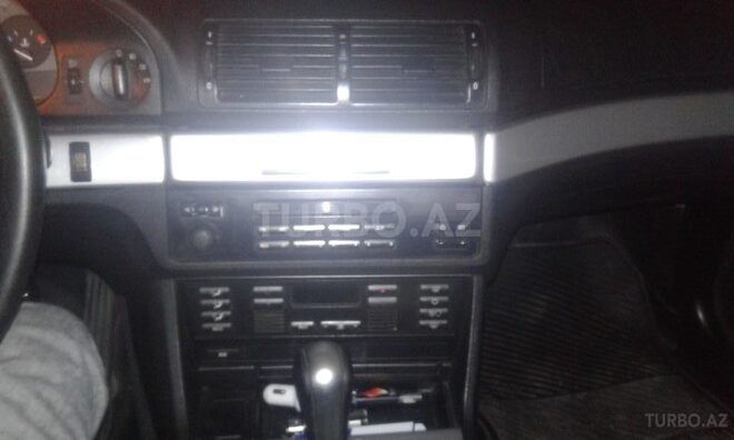 BMW 523 1996, 232,000 km - 2.3 l - Bakı