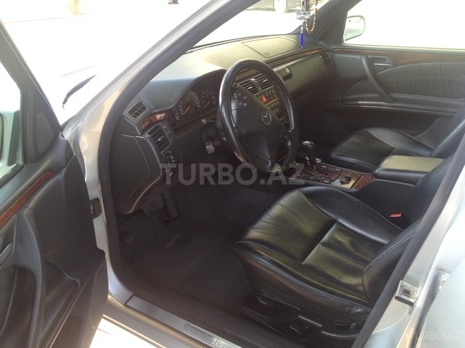 Mercedes E 280 1956, 168,000 km - 2.8 l - Bakı