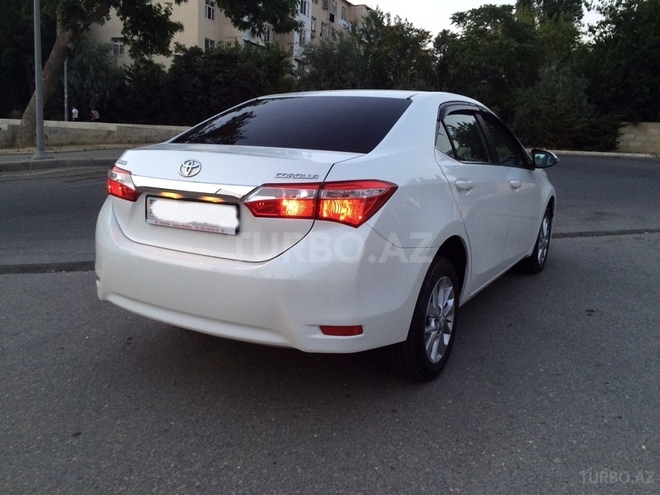 Toyota Corolla 2014, 49,625 km - 1.6 l - Bakı
