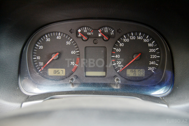 Volkswagen Golf 1999, 166,158 km - 1.6 л - Gəncə