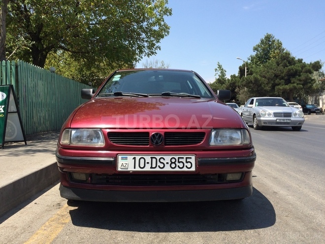 Volkswagen Polo 1995, 200,000 km - 1.6 l - Bakı