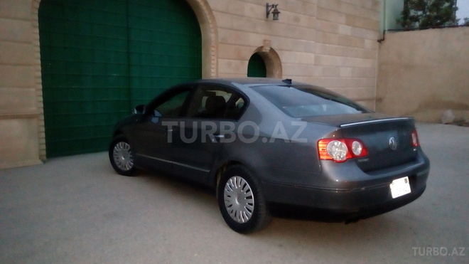 Volkswagen Passat 2005, 160,000 km - 2.0 l - Bakı