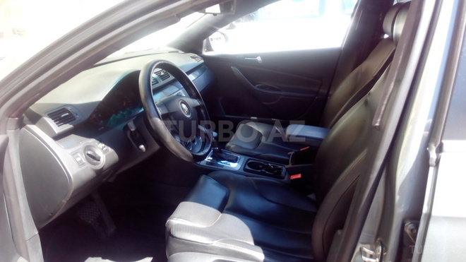 Volkswagen Passat 2005, 160,000 km - 2.0 l - Bakı