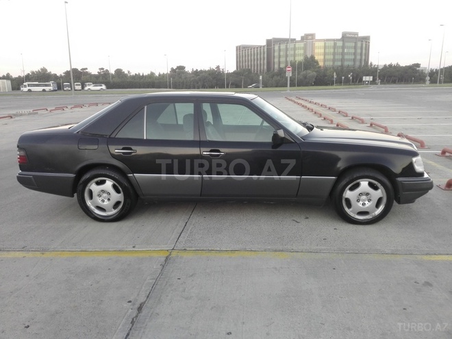 Mercedes E 200 1993, 340,000 km - 2.0 l - Bakı