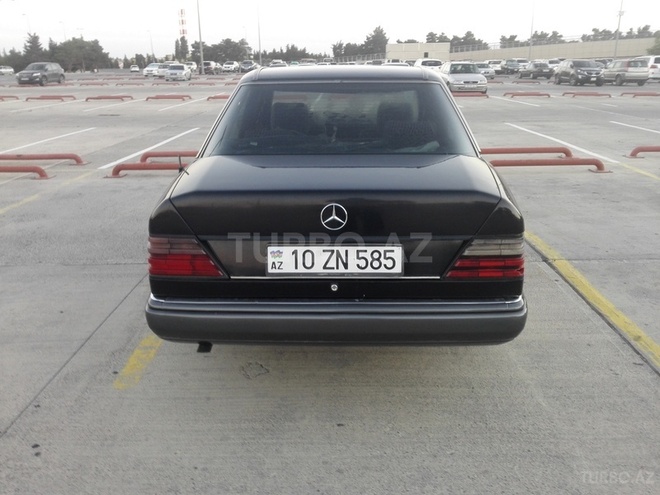 Mercedes E 200 1993, 340,000 km - 2.0 l - Bakı