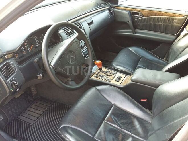 Mercedes E 220 1998, 198,400 km - 2.2 l - Gəncə