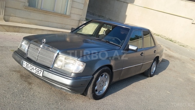 Mercedes E 250 1991, 320,000 km - 2.5 л - Bakı
