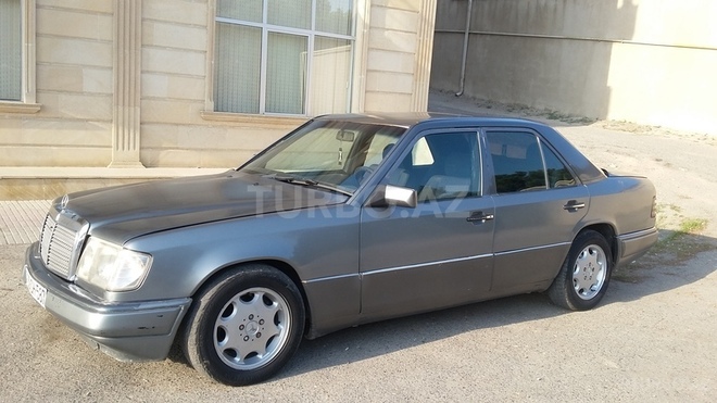 Mercedes E 250 1991, 320,000 km - 2.5 л - Bakı