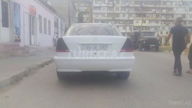 Mercedes C 220 1999, 22,400 km - 2.2 l - Bakı