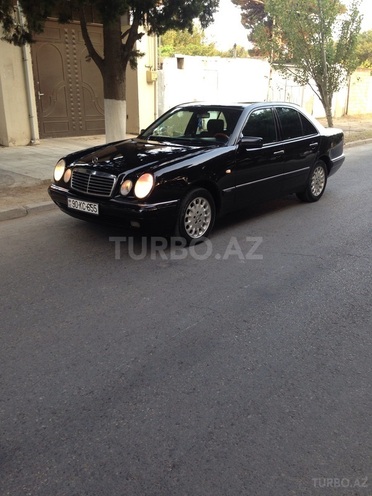 Mercedes E 220 1998, 288,000 km - 2.2 l - Sumqayıt