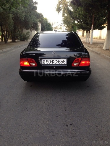 Mercedes E 220 1998, 288,000 km - 2.2 l - Sumqayıt