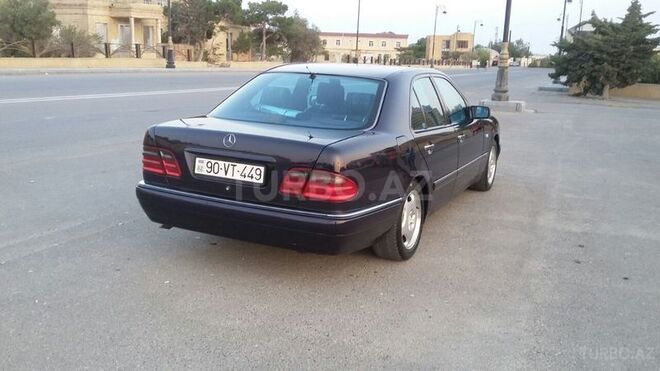 Mercedes E 230 1996, 267,911 km - 2.3 l - Bakı