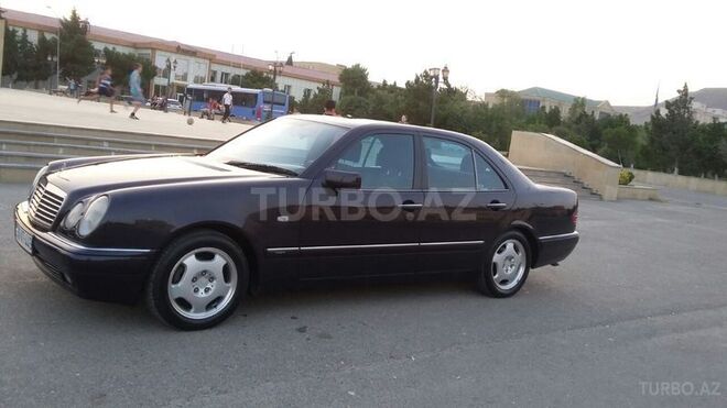Mercedes E 230 1996, 267,911 km - 2.3 l - Bakı