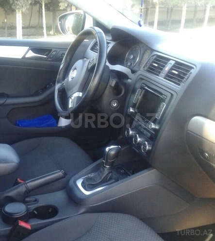 Volkswagen Jetta 2013, 100,000 km - 2.0 l - Bakı