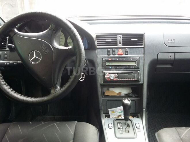 Mercedes C 220 2000, 115,000 km - 2.2 l - Bakı