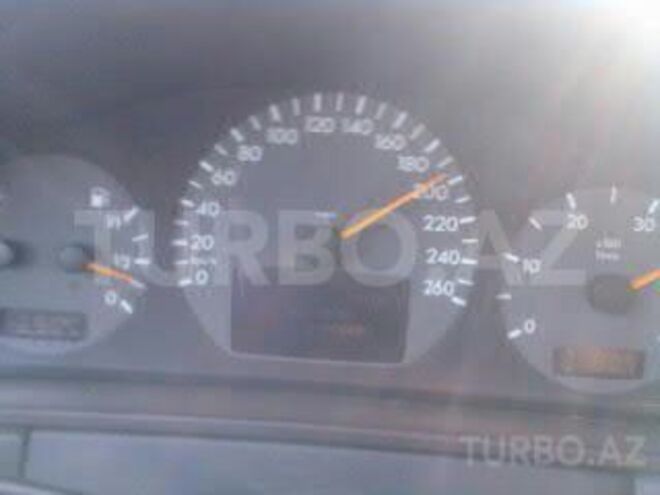 Mercedes E 270 2000, 215,000 km - 2.7 l - Bakı