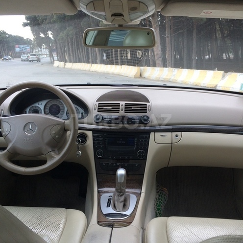 Mercedes E 240 2002, 228,000 km - 2.6 l - Bakı