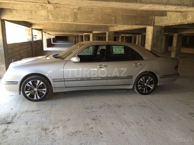 Mercedes E 240 2001, 184,000 km - 2.4 l - Bakı