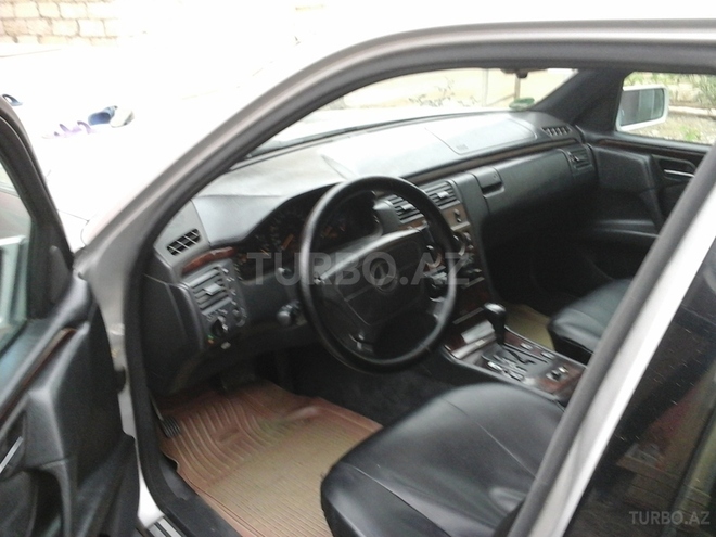 Mercedes C 230 1997, 267,880 km - 0.2 l - Bakı