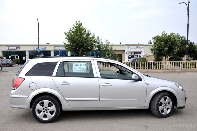 Opel Astra 2005, 200,000 km - 1.9 l - Saatlı