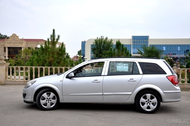 Opel Astra 2005, 200,000 km - 1.9 l - Saatlı