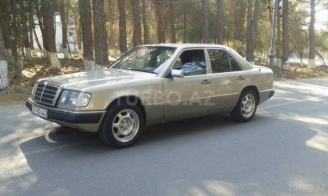 Mercedes E 200 1992, 225,000 km - 2.0 л - Sumqayıt
