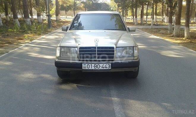 Mercedes E 200 1992, 225,000 km - 2.0 л - Sumqayıt