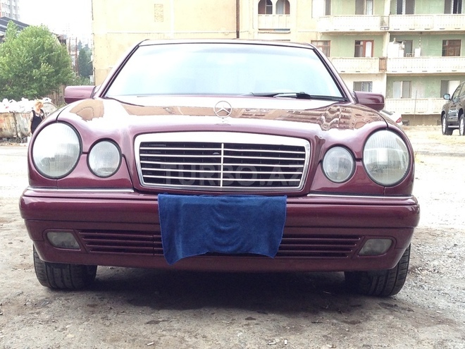 Mercedes E 230 1997, 309,243 km - 2.3 l - Bakı