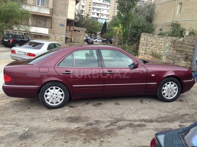 Mercedes E 230 1997, 309,243 km - 2.3 l - Bakı