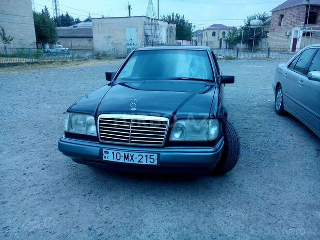 Mercedes E 200 1994, 272,300 km - 2.0 l - Bakı