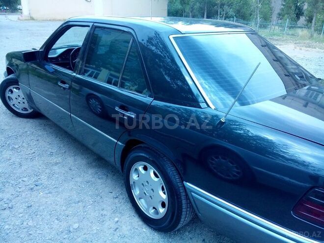 Mercedes E 200 1994, 272,300 km - 2.0 l - Bakı