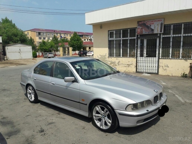 BMW 528 1999, 350,000 km - 2.8 l - Sumqayıt