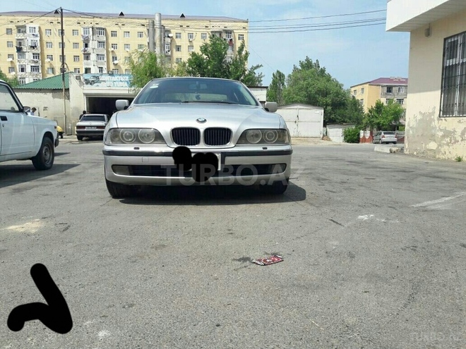 BMW 528 1999, 350,000 km - 2.8 l - Sumqayıt