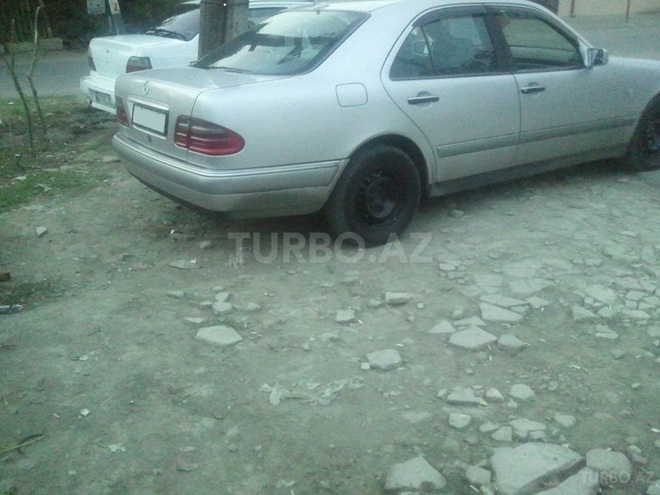 Mercedes C 180 1996, 260,000 km - 3.0 l - Bakı