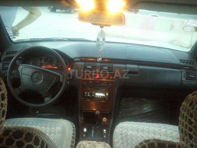 Mercedes C 180 1996, 260,000 km - 3.0 l - Bakı